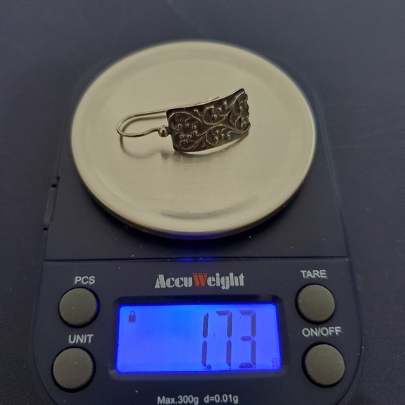 Silpada Oxidized Sterling Scroll Earrings - Picture 15 of 16